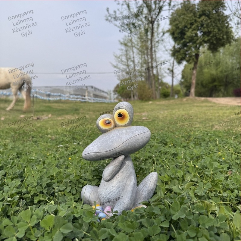 Szintetikus gyanta béka figura kültéri kertdekorációhoz, modern-minimalista stílus