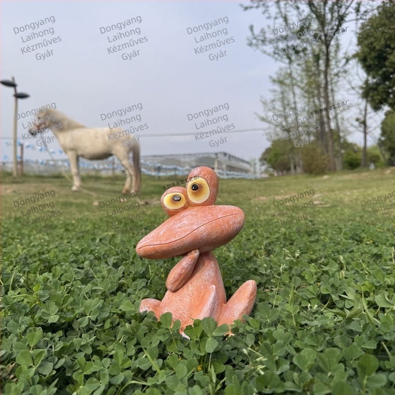 Szintetikus gyanta béka figura kültéri kertdekorációhoz, modern-minimalista stílus