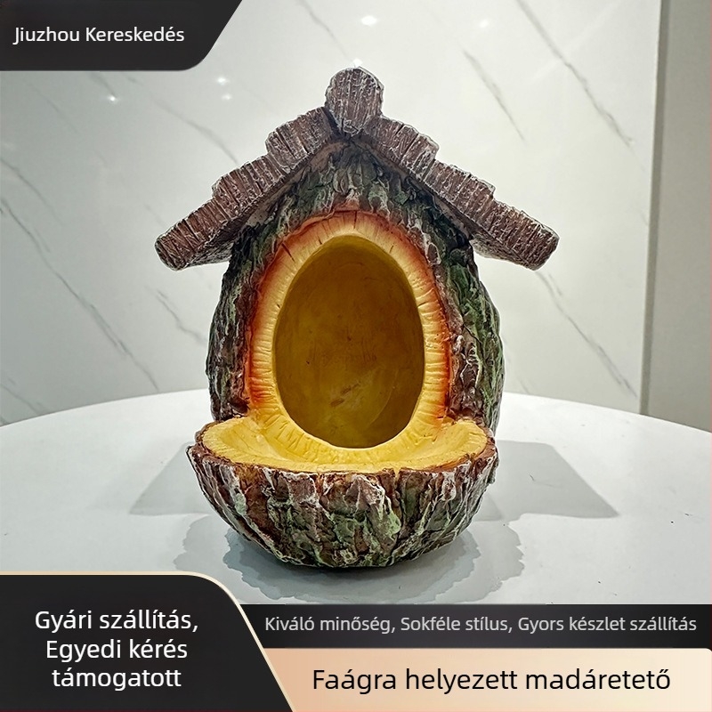 Madár etető – Fatörzs-imitációval, madárfészek a kertbe, gyanta/plasztik dekoráció, rajzfilm stílus, márka Craftsman and Style