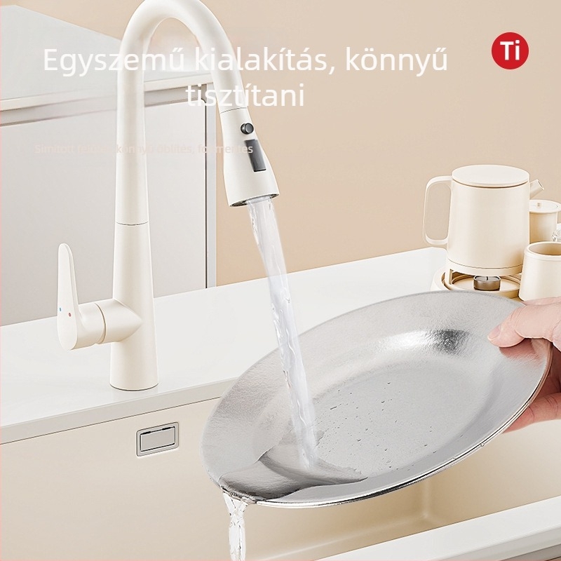 Lapos tál tiszta titánból, kerek, egy darabból formált felülettel, modern minimalist stílus, egyszínű dizájn