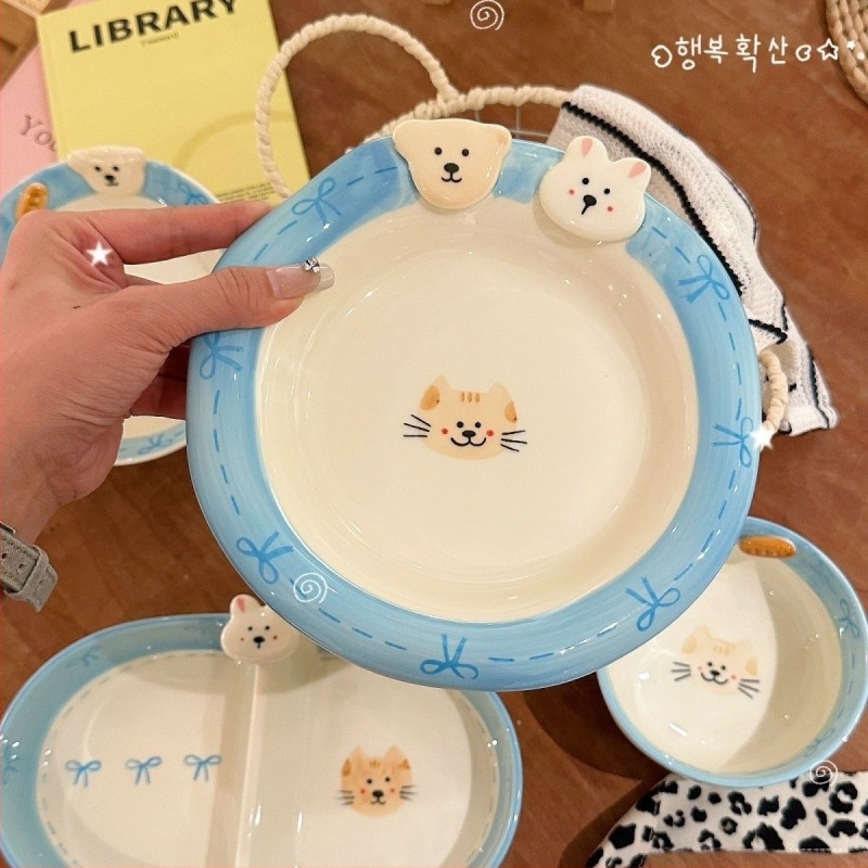 Porcelán tál nem szabályos formával, rajzfilm mintával, koreai stílus, mikrohullámú sütőben használható