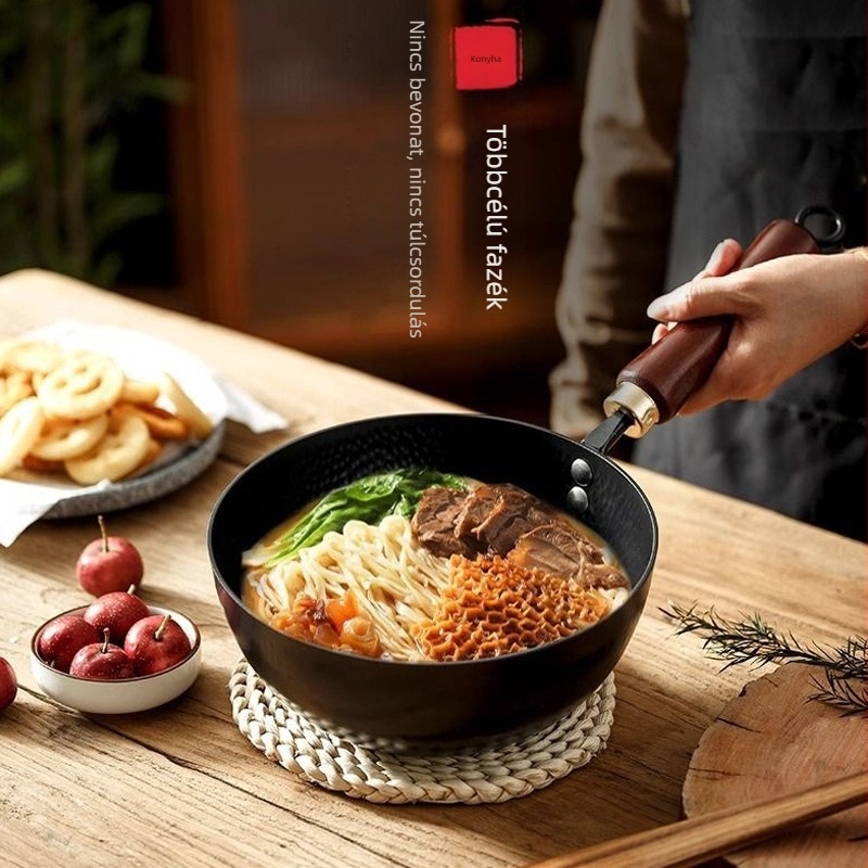 Wok finom vasból, fedél nélküli, bevonat nélküli, egylapos aljzattal, ellenáll a rozsdásodásnak