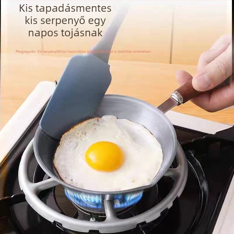 304 rozsdamentes acél olajserpenyő fa fogantyúval, 3 cm mélység, 235 g tömeg, egységes alj, fedél nélküli