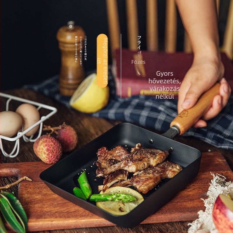 Tamagoyaki serpenyő fab nyéllel, Carpenter sorozat, kovácsolt vasból, bevonat nélkül, lapos alj