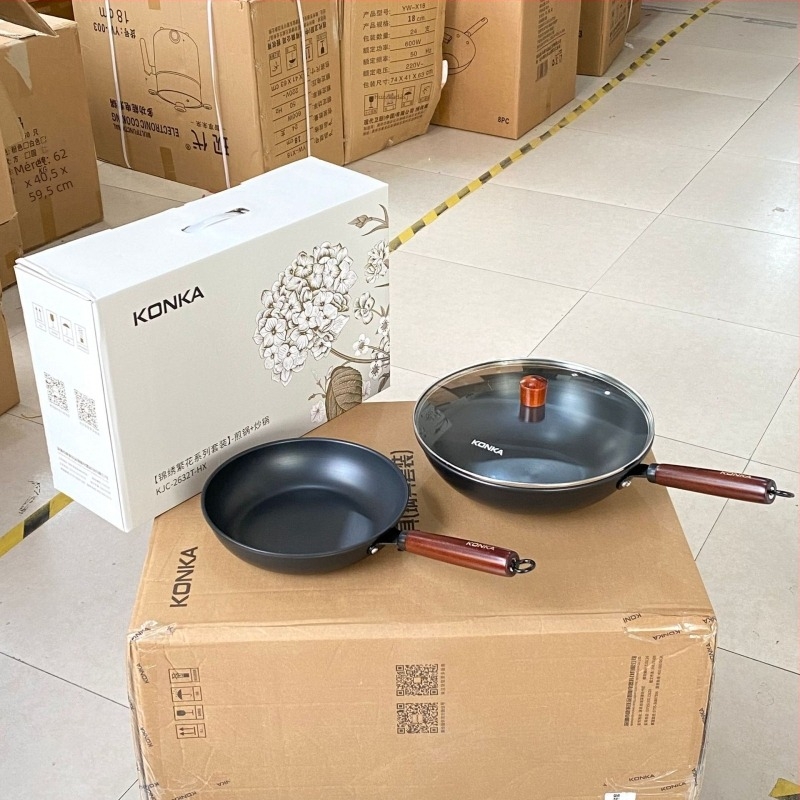 Konka Blossom sorozat bevonat nélküli öntöttvas edények kettő darabos készlet: wok és serpenyő