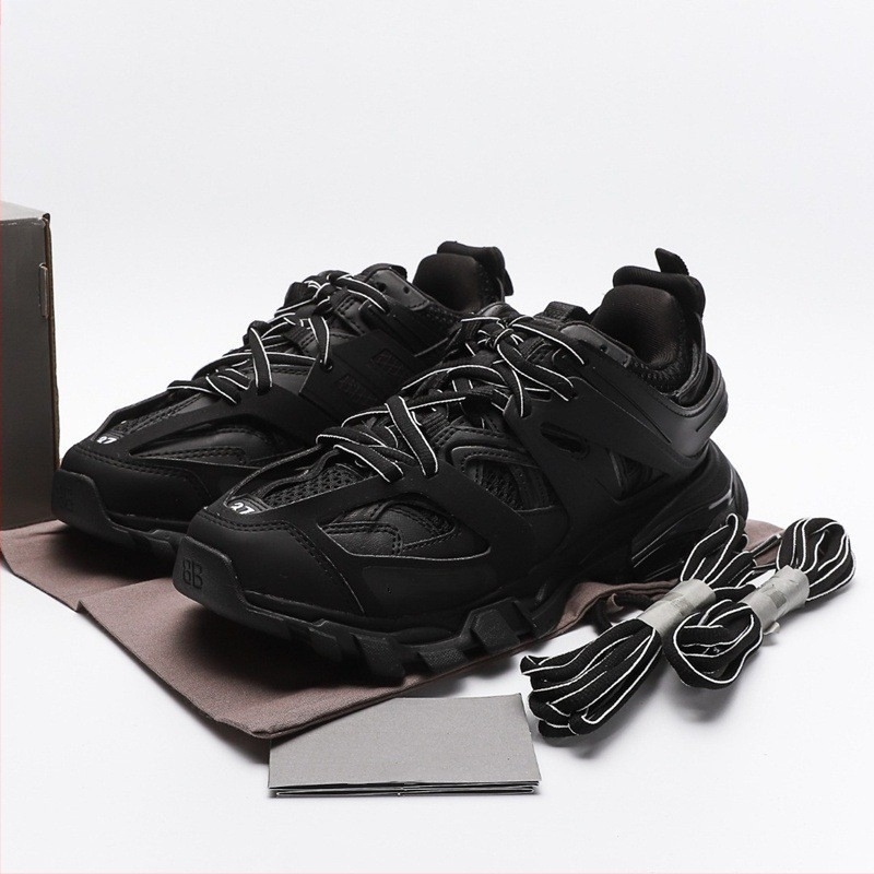 Uniszex mindennapi cipő dad shoes stílusban, vastag talppal, felsőrész marhabőr és szövet, előről fűzőzárás, gumitalp, lélegző textil belső cipőbetét