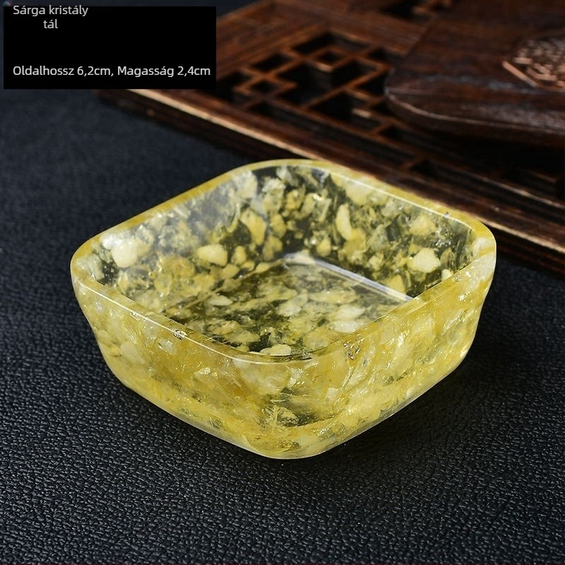 Négyzet formájú kristálytál – dekoratív ékszertároló, geometriai forma, modern minimál stílus