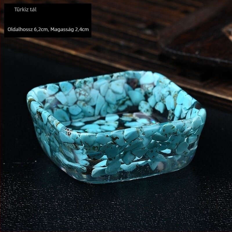 Négyzet formájú kristálytál – dekoratív ékszertároló, geometriai forma, modern minimál stílus