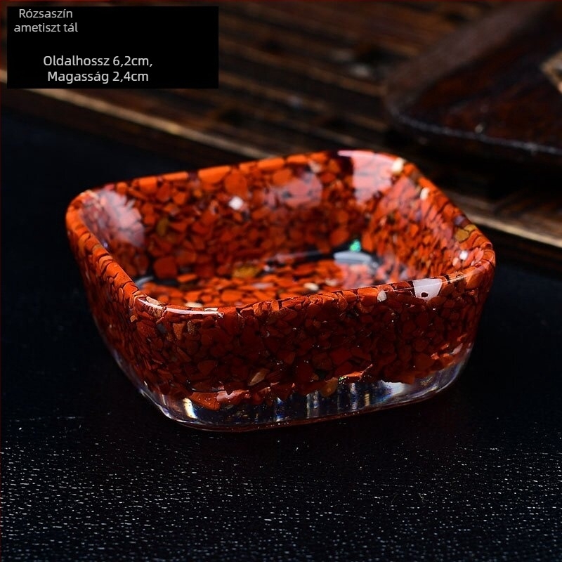 Négyzet formájú kristálytál – dekoratív ékszertároló, geometriai forma, modern minimál stílus