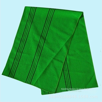 Egyrétegű szauna törölköző hátsó pánttal, durva szemcsés textúra, 50% poliészter–50% pamut