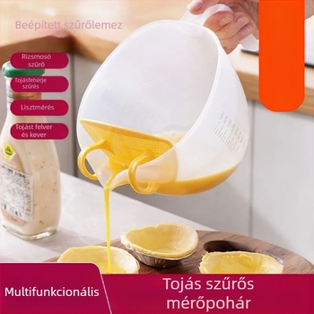Kézi rizsöblítő szűrő tojáselválasztóval, mérőedény és graduált tál — modern minimalista konyhai eszköz