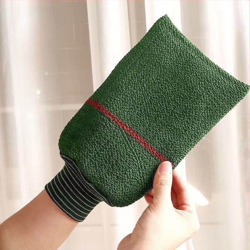 Férfiaknak készült durva szemcsés fürdőkesztyű általános használatra