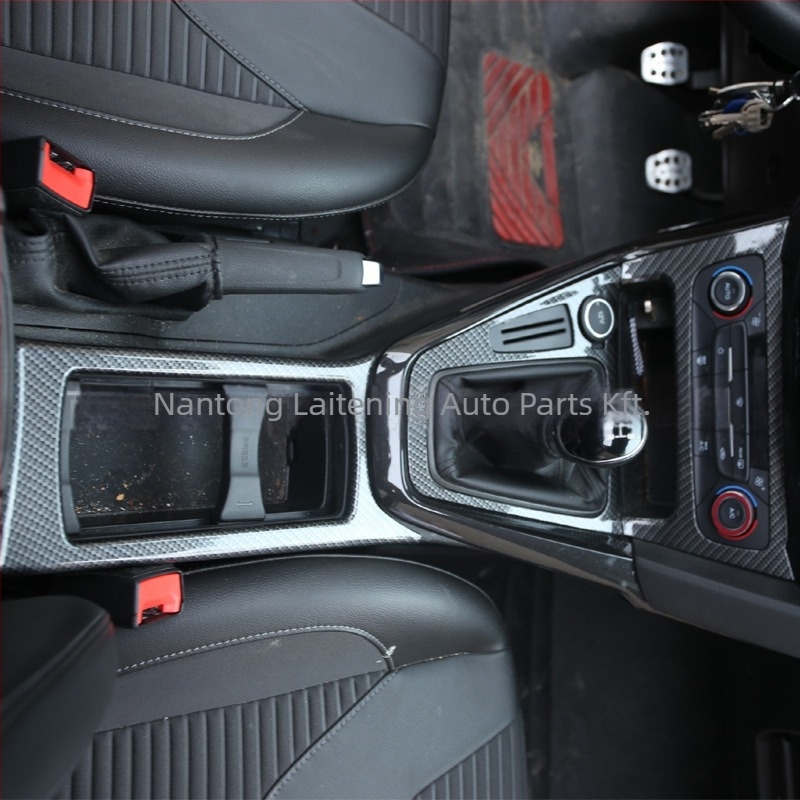 Ecano ABS központi konzol háromdarabos készlet Ford Focus 2015–2017 – dekoratív díszítő panel