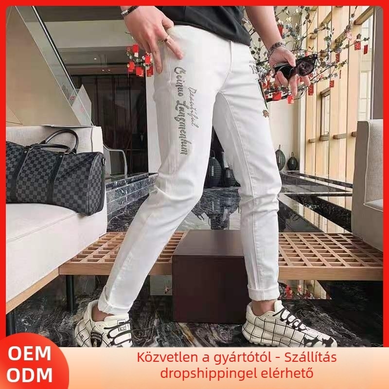 Koreai stílusú, egyenes szabású farmernadrág hímzéssel és kézzel rajzolt részletekkel, középmagas derekú, 90% pamut