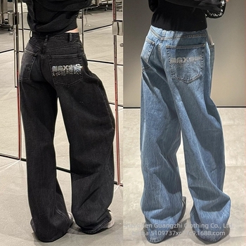 Denim farmernadrág Hotfix kristályokkal és betűmotívummal, középmagas derekú, szabad szabású, mosott, őszi 2025