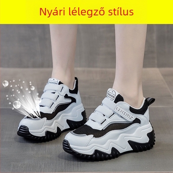 Platform cipők műbőr felsőrésszel, lélegző hálós belsővel, gumitalppal, 3-5 cm-es klínos sarokkal, fűzős zárás
