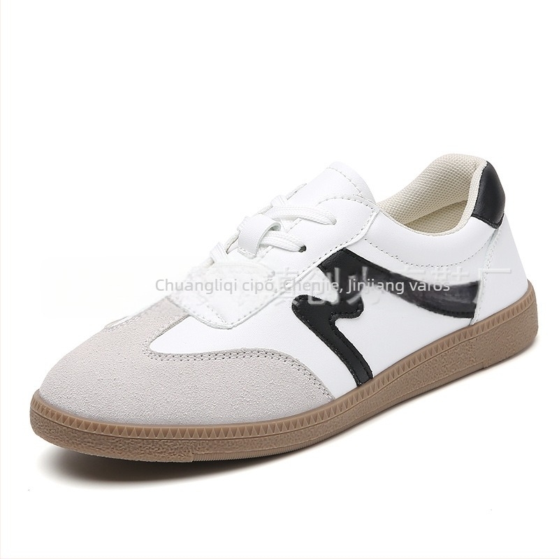 Női sneaker koreai stílusban: felsőrész nubuk bőrből, gumitalp, középmagasságú (3–7 cm), kerek orr, pamut bélés