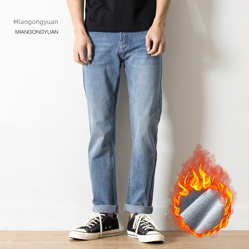 Férfi pamut farmer – egyenes, slim-fit, középmagasságú derék, kék, fleece-beléssel, 2024 ősz-tél