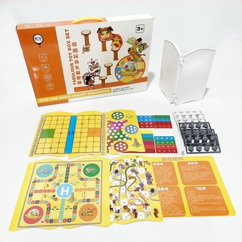 Gyerekeknek szóló többjátékos asztali készlet: Flying chess, Gobang, Checkers és Animal chess; műanyagból, 7–14 éveseknek.