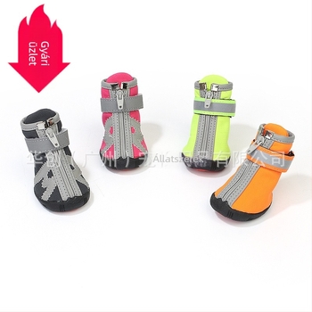 HCPET kutya cipő, négy évszakos, csúszásmentes, lélegző, kopásálló; anyag: dzseki anyag + fényvisszaverő sáv + TPR talp, cikkszám M Shoes 1711
