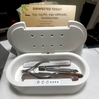 Manikűr eszközök fertőtlenítő doboza LED UV sterilizációval és töltéssel, többfunkciós sterilizáló, OEM, körülbelül 0,5 kg