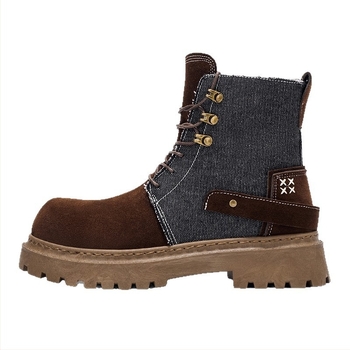 Martin csizmák patchwork farmer denim anyagú felsőrésszel, nubuk bőr, gumírozott talp, kerek orr, középmagas dőlő sarok (3–5 cm)