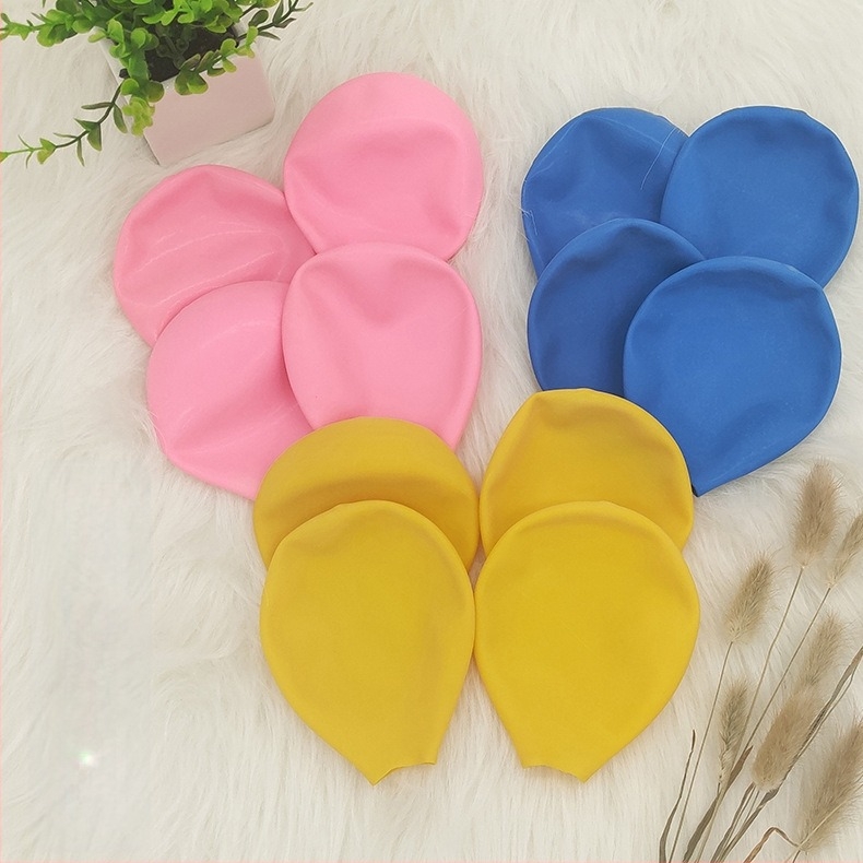 Dort gumiból készült vízálló cipővédő kutyáknak és macskáknak – lágy, csúszásmentes, kopásálló, minden évszakra