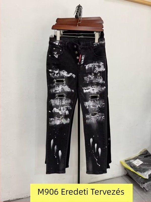 Patchworkos farmernadrág, karcsúsított fazon, középmagas derekú, cipzáras záródás, enyhe elasztikusság