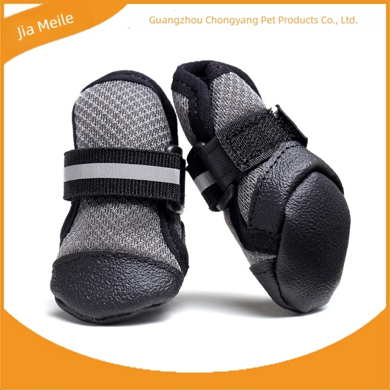 Kutyacipő légáteresztő hálós anyaggal, csúszásmentes talppal, kopásálló, lazító stílus