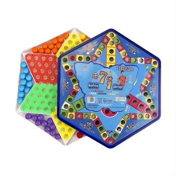 műanyag Flying Chess társasjáték készlet, Challenge márka — zacskós csomagolás, 4–35 éveseknek