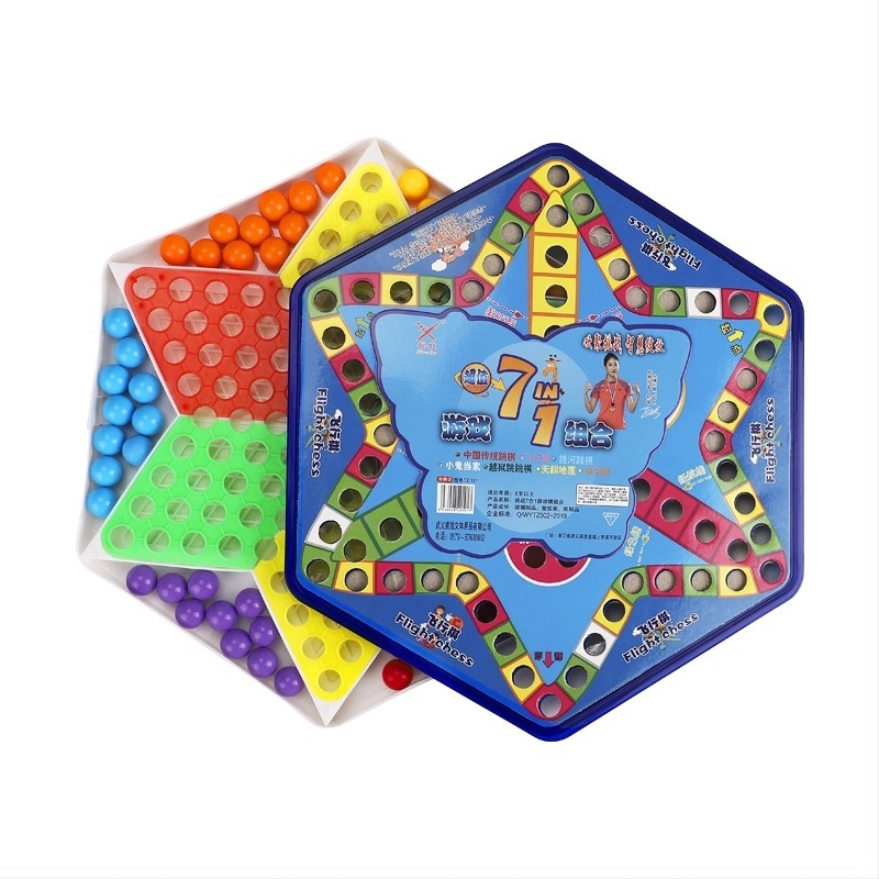 műanyag Flying Chess társasjáték készlet, Challenge márka — zacskós csomagolás, 4–35 éveseknek