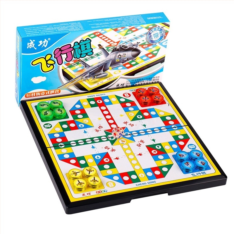 Mágneses összecsukható többjátékos sakkkészlet műanyag figurákkal – tartalmaz dáma, Gomoku, repülő sakk és kínai sakk; hordozható