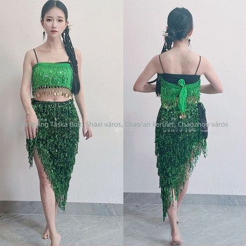 Színpadi hastánc öltözet strasszokkal és bojtokkal; chiffon anyag; poliészter 90–95%; gyöngyhímzés