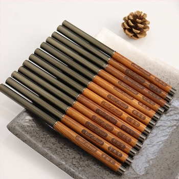 Manikűr ecset fa markolattal, hordozható, 12 darabos készlet, gravírozott toll és satírozó toll a köröm művészetéhez