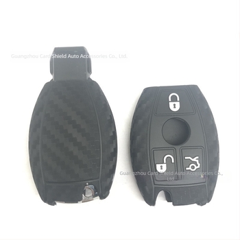 Szilikon kulcstartó karbon textúrával Ford Focus, Mondeo, Escape, Kuga és Edge modellhez