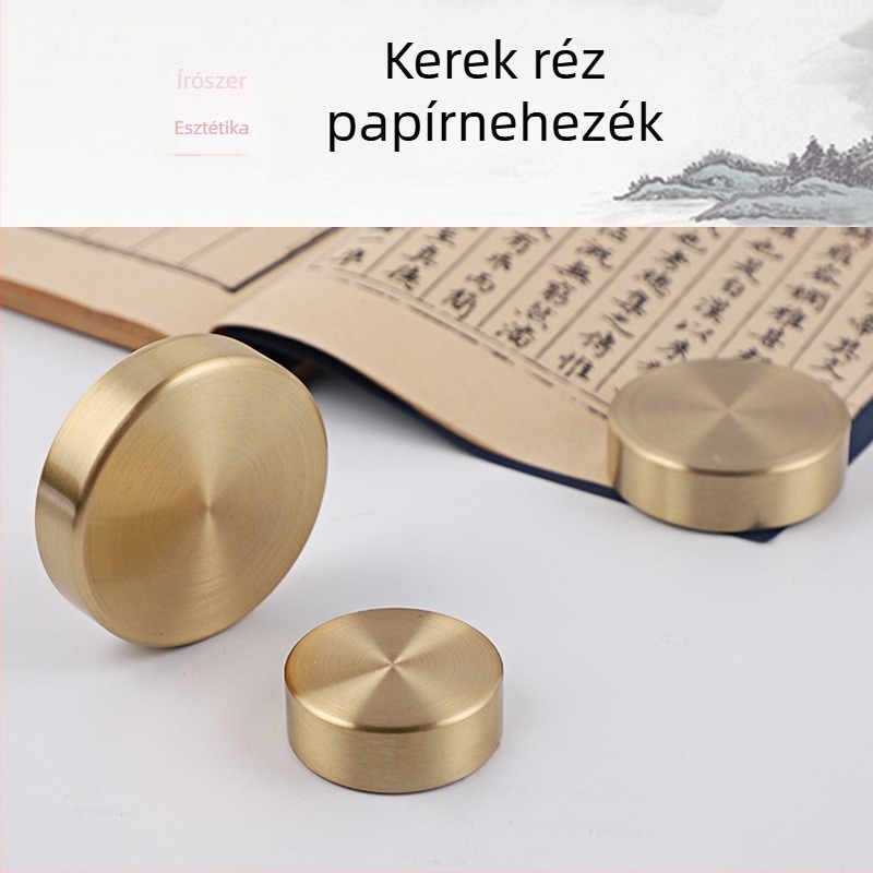 Rézből készült kör alakú papírsúly, modell Round paperweight, esküvőre, születésnapra, fesztiválokra és házavatóra ideális