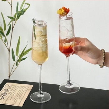 Borospohár - Rozsdamentes acél, kapacitás 1000 ml fölött, egyszerű stílus