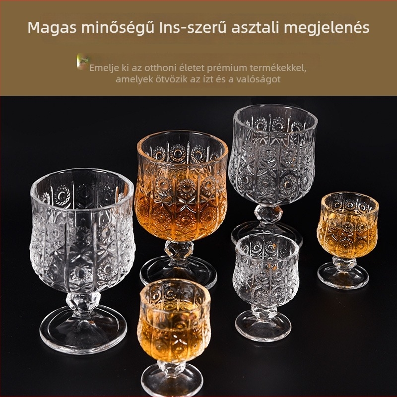 Párlatokhoz való pohár, magas talppal, gravírozott dizájnnal, kapacitás 1–100 ml, modern letisztult stílus