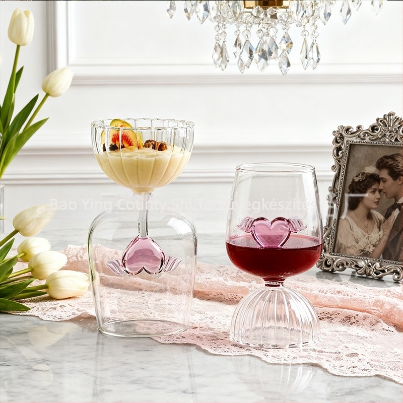 Kristály koktél pohár (kapacitás 301–400 ml; stílus modern minimalista; csomagolás papírdoboz)