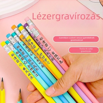 Testreszabható háromszög alakú fa ceruza radírral, gravírozott névvel gyerekeknek (HB)