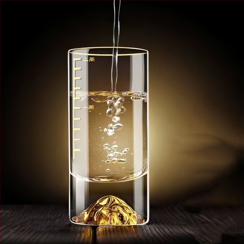 Üvegből készült szeszes italok pohárainak szett arany fóliás díszítéssel, nordic stílus, 6–10 darab, 170 g darabonként, papírdobozos csomagolás.