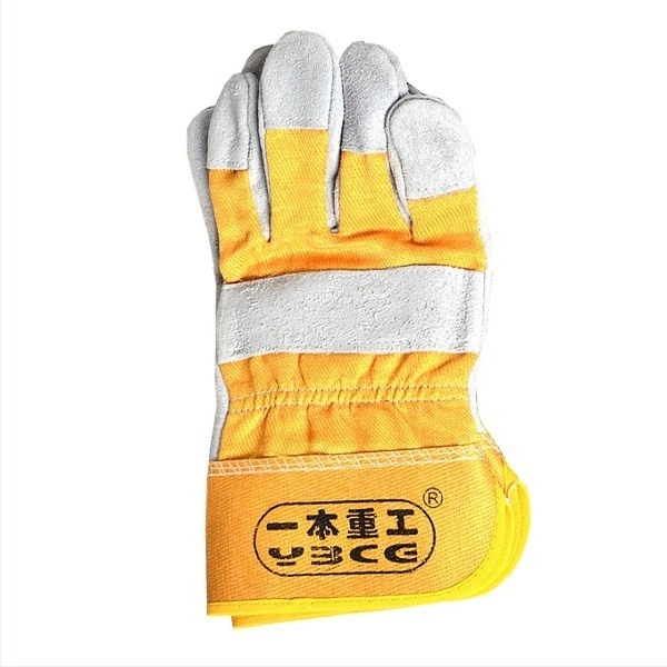 Hegesztő kesztyűk, marhabőr, flanel és pamut összetétel; 10 pár csomagolásban.