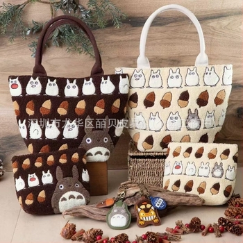 Totoro hímzett plüss tote táska – utcai divat stílus, négyszögletes forma, 2024 ősz, szabadidős utazásokhoz