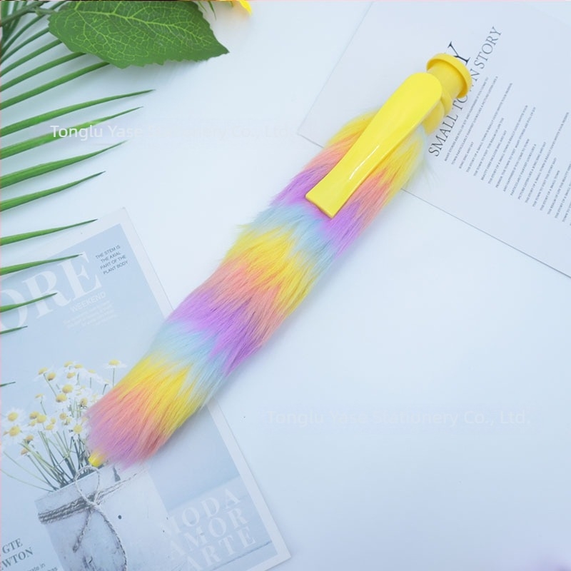 28 cm-es plüss golyóstoll, szivárvány színekben, puha, nyomógombos