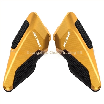 CHEKIS anti-slip hátsó pedálok alumínium‑ötvözetből a Honda PCX160/125-höz (bal és jobb)