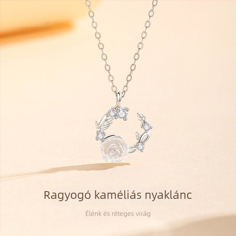 Nyaklánc réz geometriai medállal, kereszttel díszített láncon, elektroplatinált kivitel, 2025 ősz kiadás, könnyed luxus stílus
