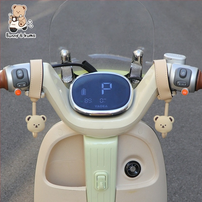 HD Elülső univerzális akasztó elektromos járművekhez – fúrás nélküli telepítés, sisak- és táskátartó motorokhoz és kerékpárokhoz