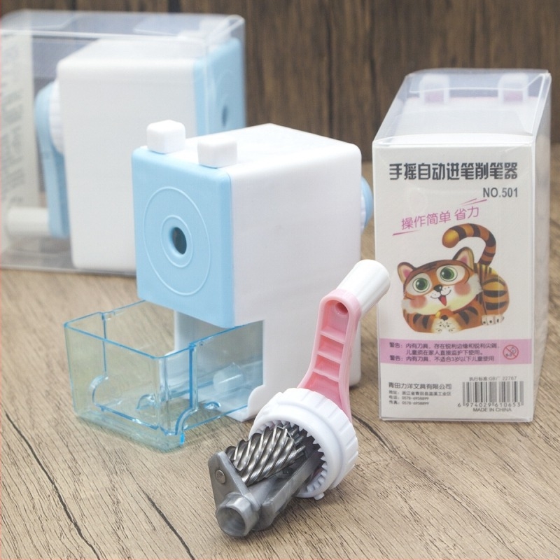 Muji-stílusú ceruzahegyező nyomtatható logóval, kézi működtetés, műanyag test, geometriai dizájn, 95 g
