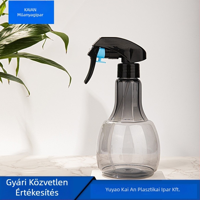 Műanyag öntöző / permetező palack, atomizáló fúvóka, kézi nyomással működtetve, otthoni kertészkedéshez.