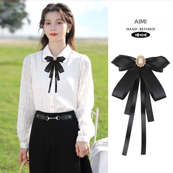 ING gallér virággal és csokornyakkendővel, koreai stílusú, uniszex, monokróm mintázat, fonalfestett